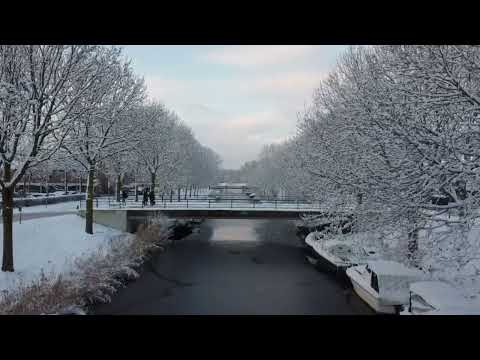 Winterse dronebeelden Almere (Waterwijk)