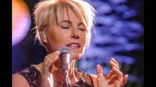 Download lagu Sealed With a Kiss : Dana Winner - Original Version mp3 Download lagu Sealed With a Kiss : Dana Winner - Original Version mp3