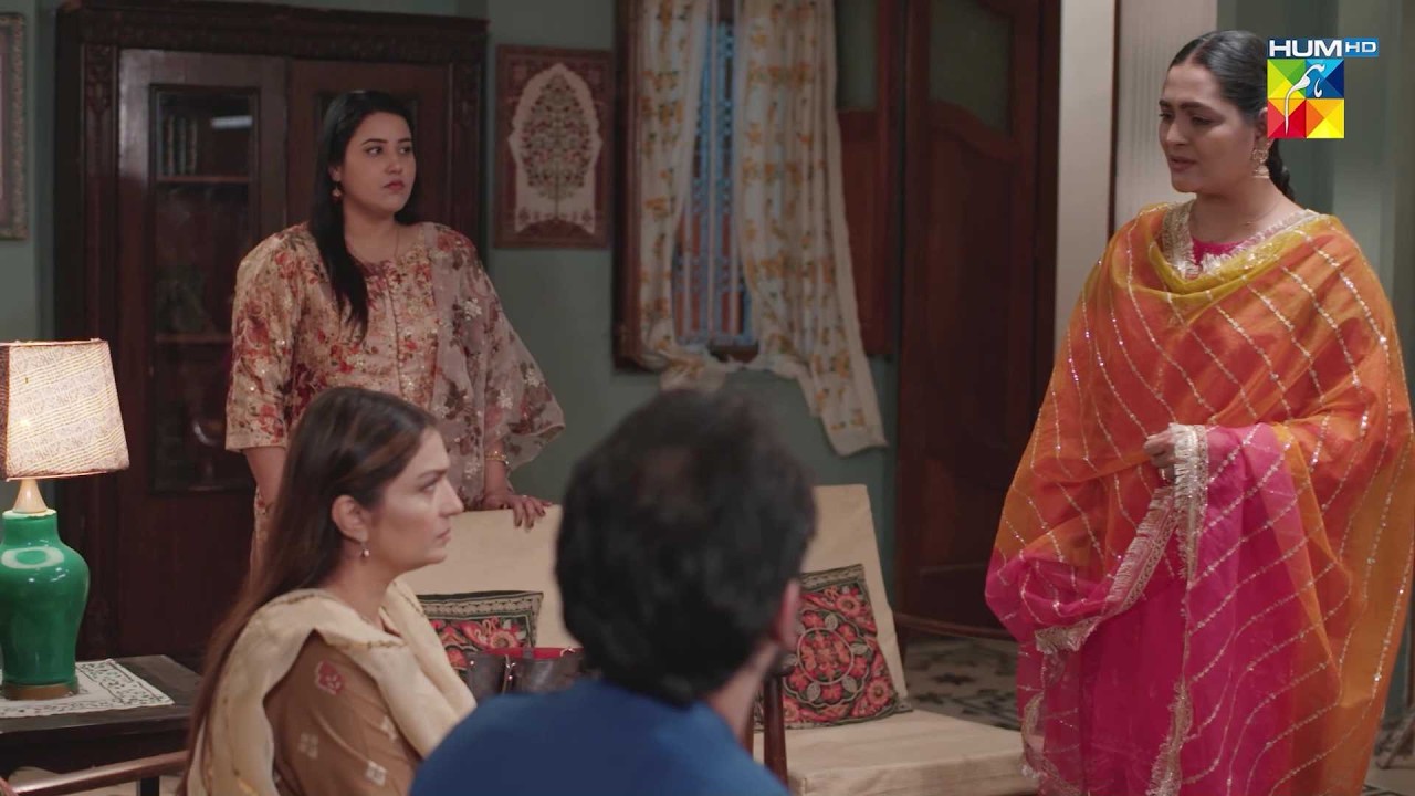 Shukar Karo Bety Ko Parhi Likhi Biwi Mili...!! #sohaialiabro #sirfshabana - HUM TV