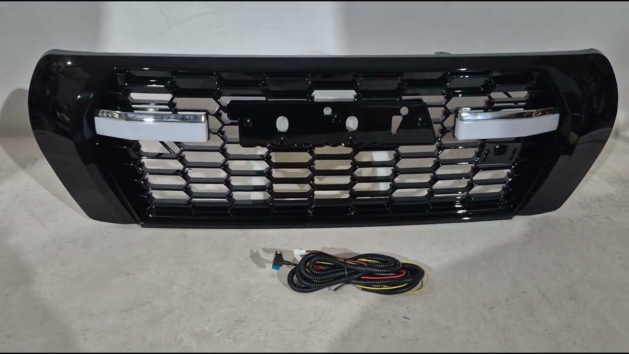Toyota Land Cruiser 200 2007-2021 рр. Решітка 2012-2016 (GR Sport LED) Video 1