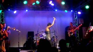 oi va voi-gypsy-live in athens-intro