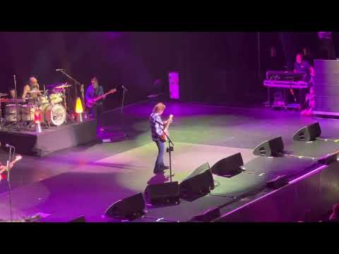 Walk, Don’t Run - John Fogerty tribute to Don Wilson of The Ventures