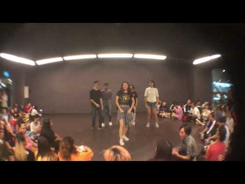 KPOP Dance Off Vol 104: Dreamcatcher - Chase Me & Stray Kids - Awkward Silence