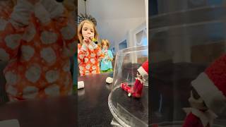 MARSHMALLOW LAUNCHERS from Snowy & Elfy!! Adley Niko & Navey practice on candy elf targets DAY 3 ✨