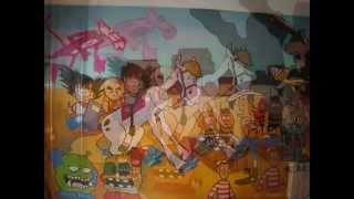 Habitación friki con todos los dibujos de tu infancia 