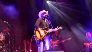 Ray Scott "Dirty Shirt" Wildhorse 2016 CMA Fest