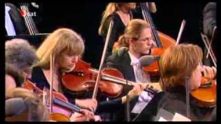 Christoph Poppen und Hélène Grimaud, Schumann Klavierkonzert a-moll, 1.Satz