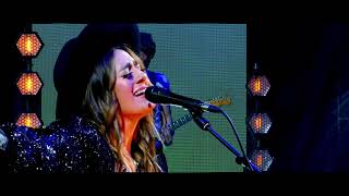 “Weightless” – Alyssa Bonagura | Live from The Studio @ Adlib