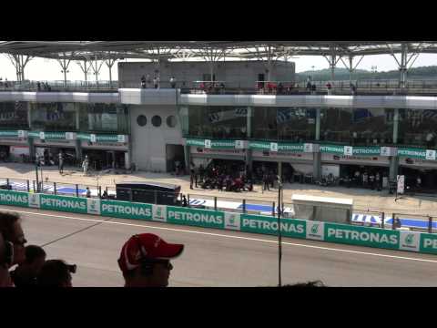 2014 Formula 1 Malaysia GP Race (Jean-Eric Vergne and Kimi Raikkonen Pit Stop)