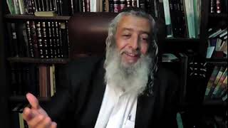 דג חי או גוססס   הרב רוני בוסי יצ"ו (הרב רוני בוסי) - התמונה מוצגת ישירות מתוך אתר האינטרנט יוטיוב. זכויות היוצרים בתמונה שייכות ליוצרה. קישור קרדיט למקור התוכן נמצא בתוך דף הסרטון