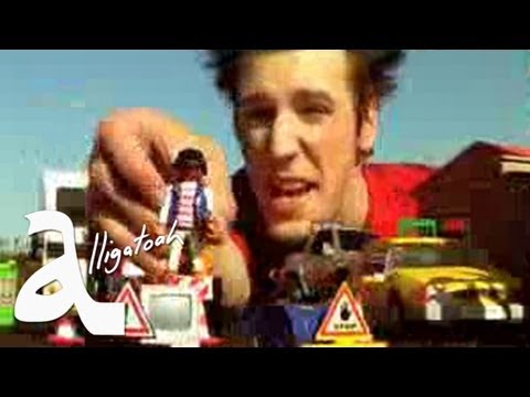 Alligatoah - Teufelskreis (Official Video)