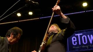 Alejandro Escovedo - Horizontal (eTown webisode #1152)