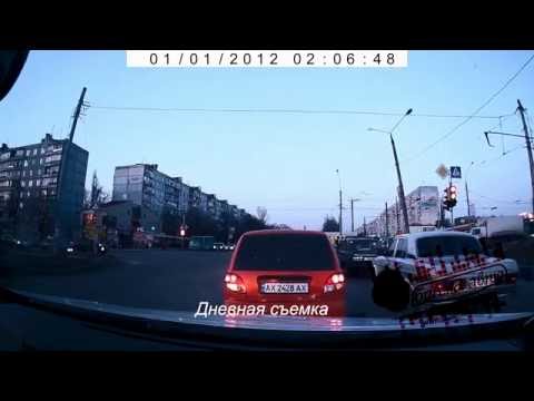 Автомобильный видеорегистратор Digital DCR-402. Дневная и ночная съемка.