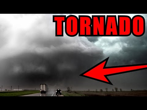 CLOSE-RANGE Intercept of A Large, Rainwrapped Tornado In Iowa! | 4/16/24