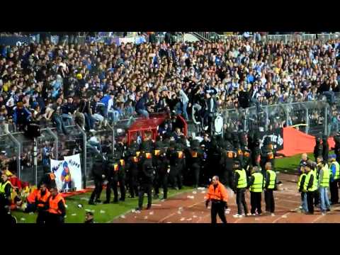 KSC-Regensburg Platzsturm (2)