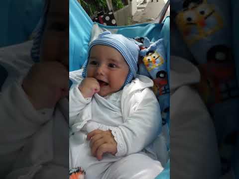 Iulian râde si este nervos