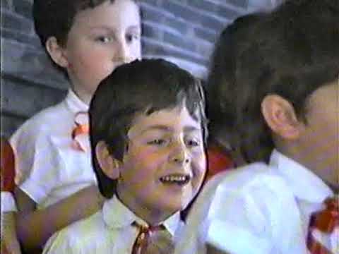 Montemiletto 26 05 1988  Recita Bambini Video con tanti bambini