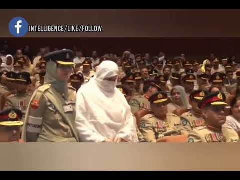 Mother of captain Rooh Ullah  Shaheed receiving Tamgha-e-Jurit🎖 from COAS