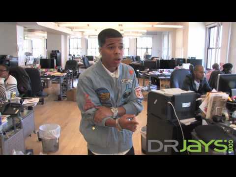 LIVE AT SUITE 19: Aaron Fresh Performs At The DrJays.com Offices