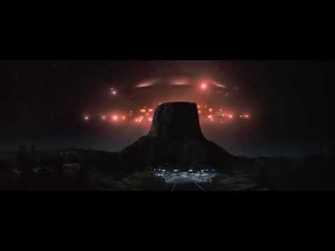 Encuentros en la tercera fase: Llega la nave nodriza