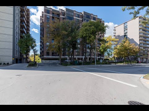 702 141 Wellington Cres branded