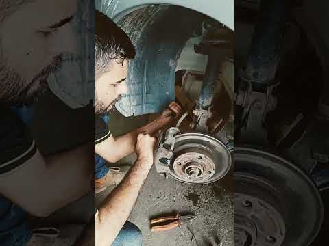 Replacing the brake pads on a 2011 Celta.