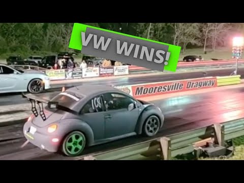 Turbo Beetle Beats Dodge Charger Daytona 392 in Drag Race