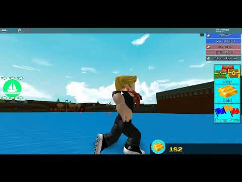 YÜRÜYEN UÇAN KULE VE HAYALET