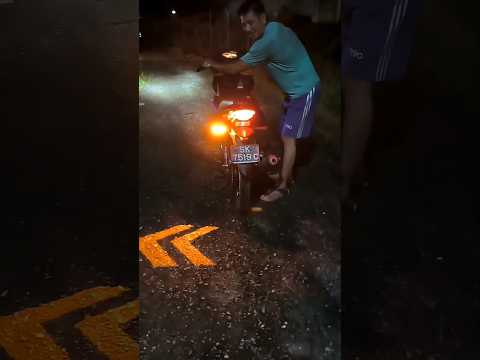 Supaya kereta dari belakang nampak signal kwn