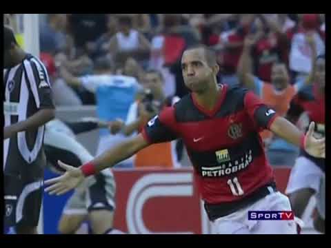 Um bela jogada do Leo Moura dando assistência para o gol do Diego Tardelli em 2008