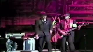 Morris Day &amp; The Time - The Walk (Live Minneapolis)