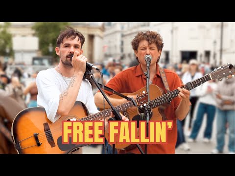 They Started Playing ‘Free Fallin’… and Everyone Went SILENT | Tom Petty - Free Fallin'