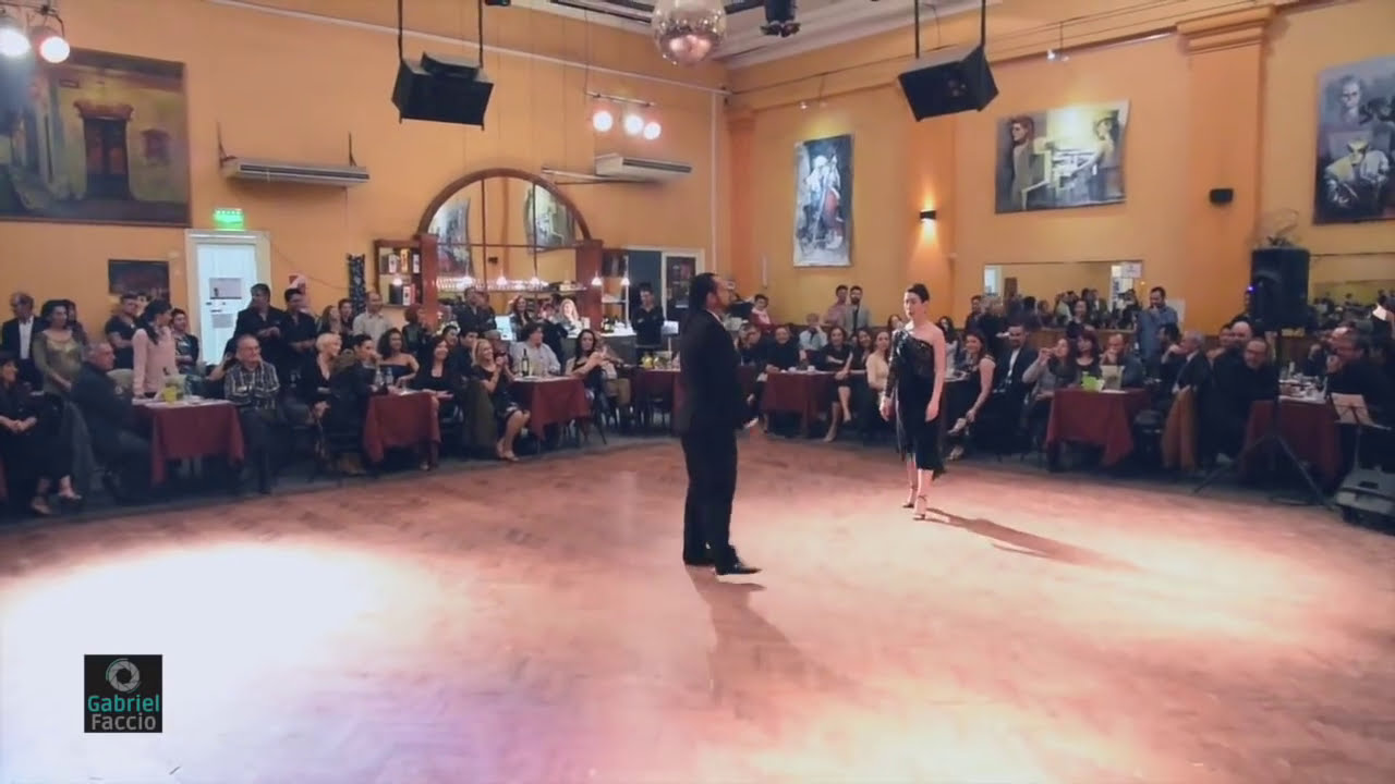 Malena Martos y John Zabala Salón Caninng Buenos Aires (exhibición completa)