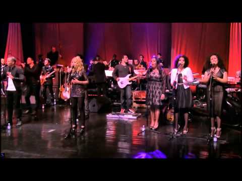 Paloma Possi e Raiz Coral - A Coroa [HD]