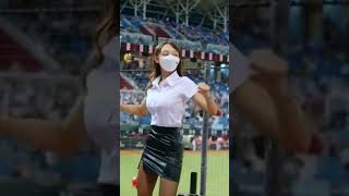 林襄(リンシャン)　台湾チアガールOL風コスプレダンス2