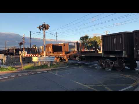 NR31 and G542 passing Champion Road Crossing