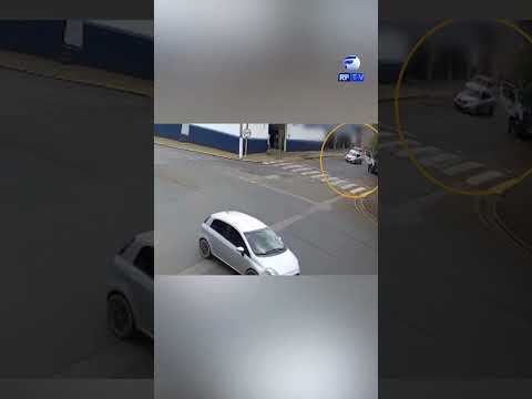 adolescente foge de abordagem policial, bate em carro e moto explode no interior de SP