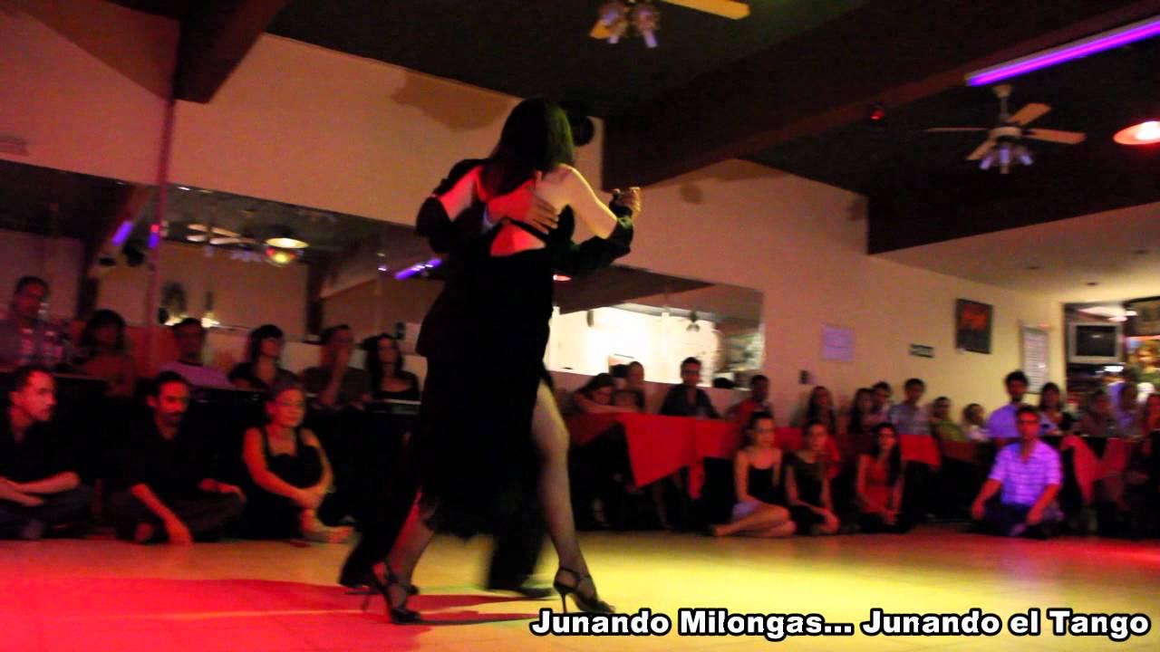 TANGUITO CEJAS Y GENOVEVA FERNANDEZ EN MILONGA10 (Tango)