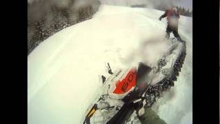 preview picture of video 'Stampede Pass snowmobiling'
