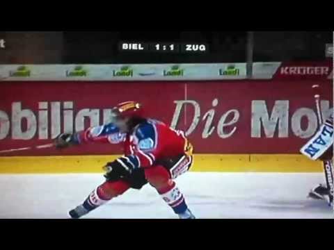 Damien Brunner Airhook Goal (EHC Biel vs. EV Zug)