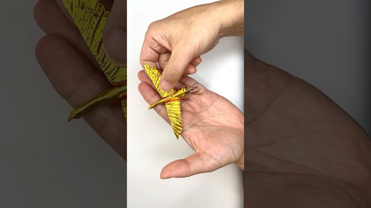 折り紙　ツル　Origami crane