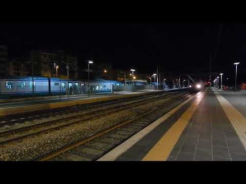 E652 128+E405 012 per MRS Brindisi-Ferrara, in transito a Molfetta!