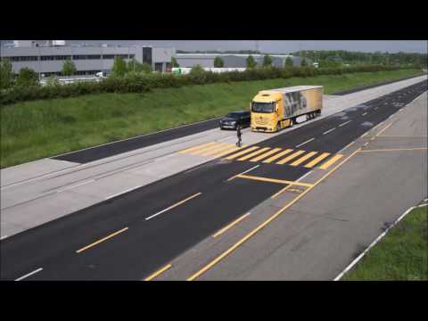 Safety technology pioneer: Mercedes-Benz pedestrian detection in trucks available for the first time