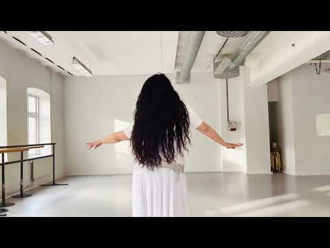 Belly dancer Selina - Belly dancing to arabic music - Raqs tarab - Magdansös Selina