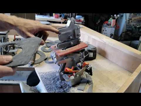 Schiefer oder Faserzementplatten mit dem Schieferdino ( PLUS ) lochen.