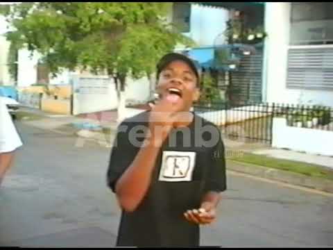 Polakan pagándole a El Prieto Valdes 1994. Inicios del regguetón