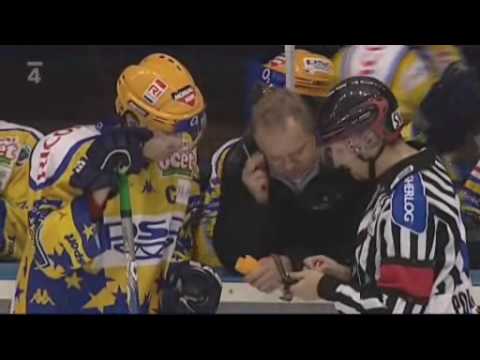 Zlín - Sparta - 31.1.2010 - Provokatér Hrdel