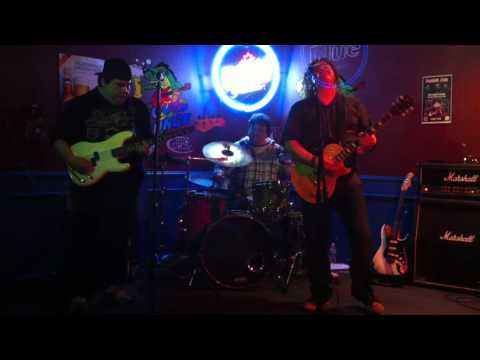 Red LaForme Band at Liquid Lounge 2013 - Part 1/7 (Go By Now)