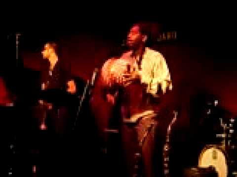 Avishai Cohen playing Parto Forte (Yosvani's solo) June 25th 2006