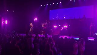 Sabrina Carpenter - Mirage (Live at The Wiltern)